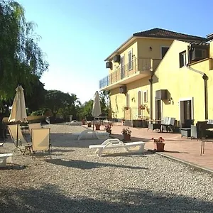 Alloggio per agriturismo Oasi Del Fiumefreddo, Fiumefreddo di Sicilia
